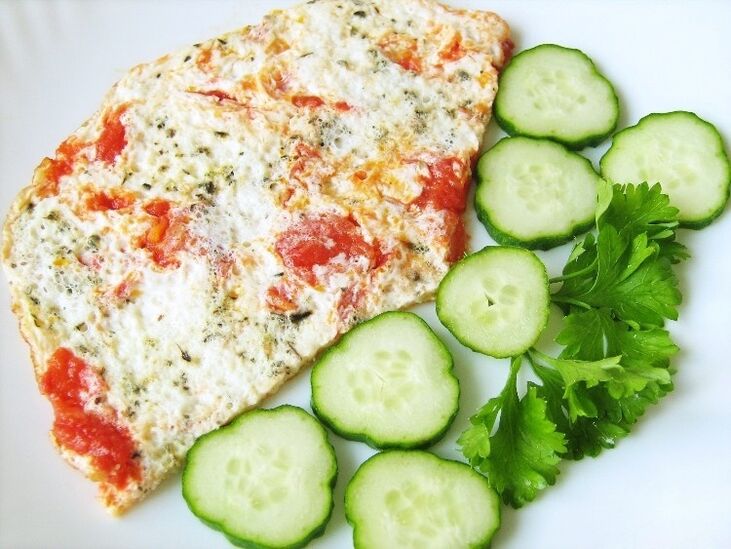 Protein omelette with cheese and vegetables - a delicious breakfast option on an egg diet